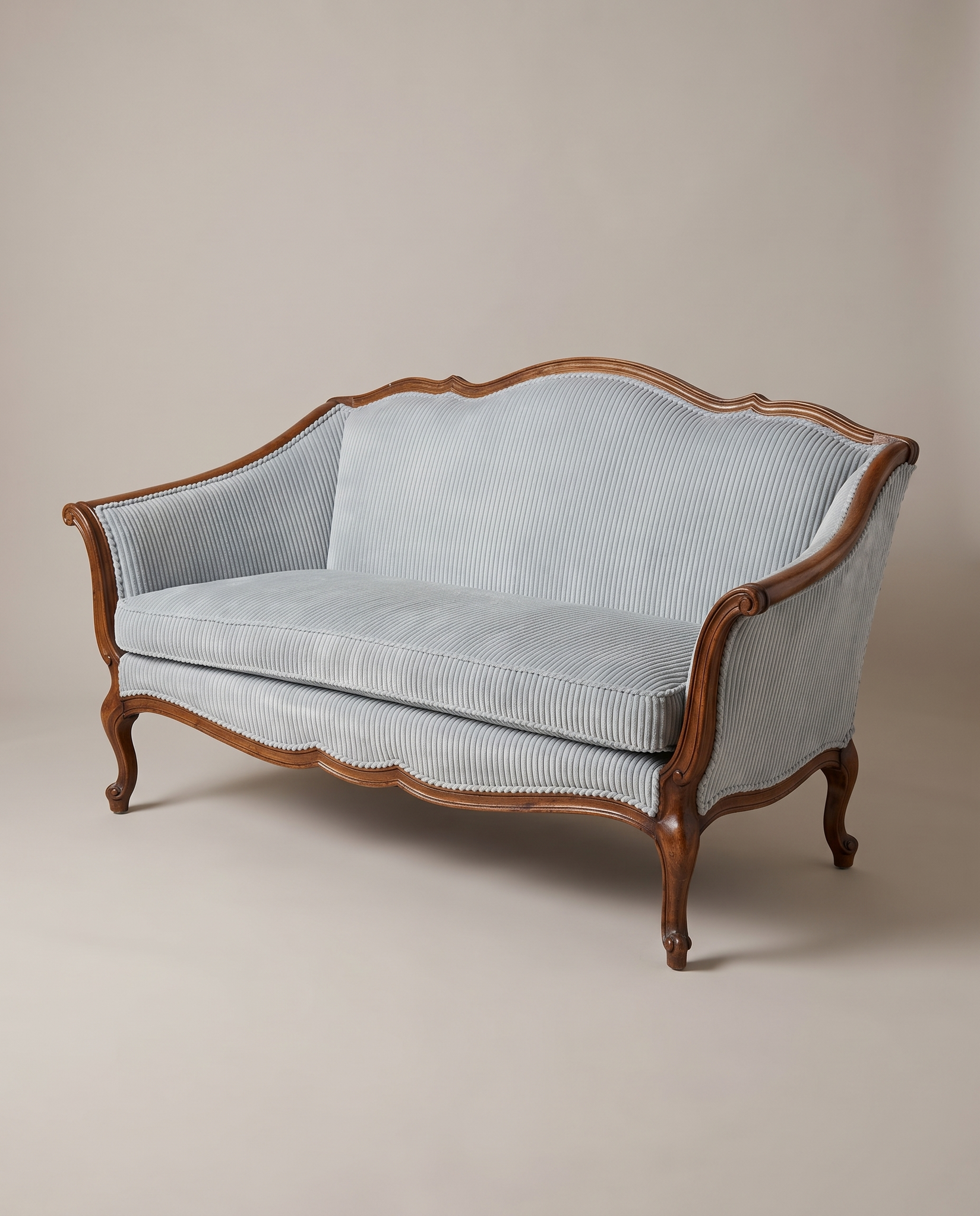 The Chantilly Settee
