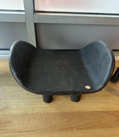 African Medium Bowed Stand