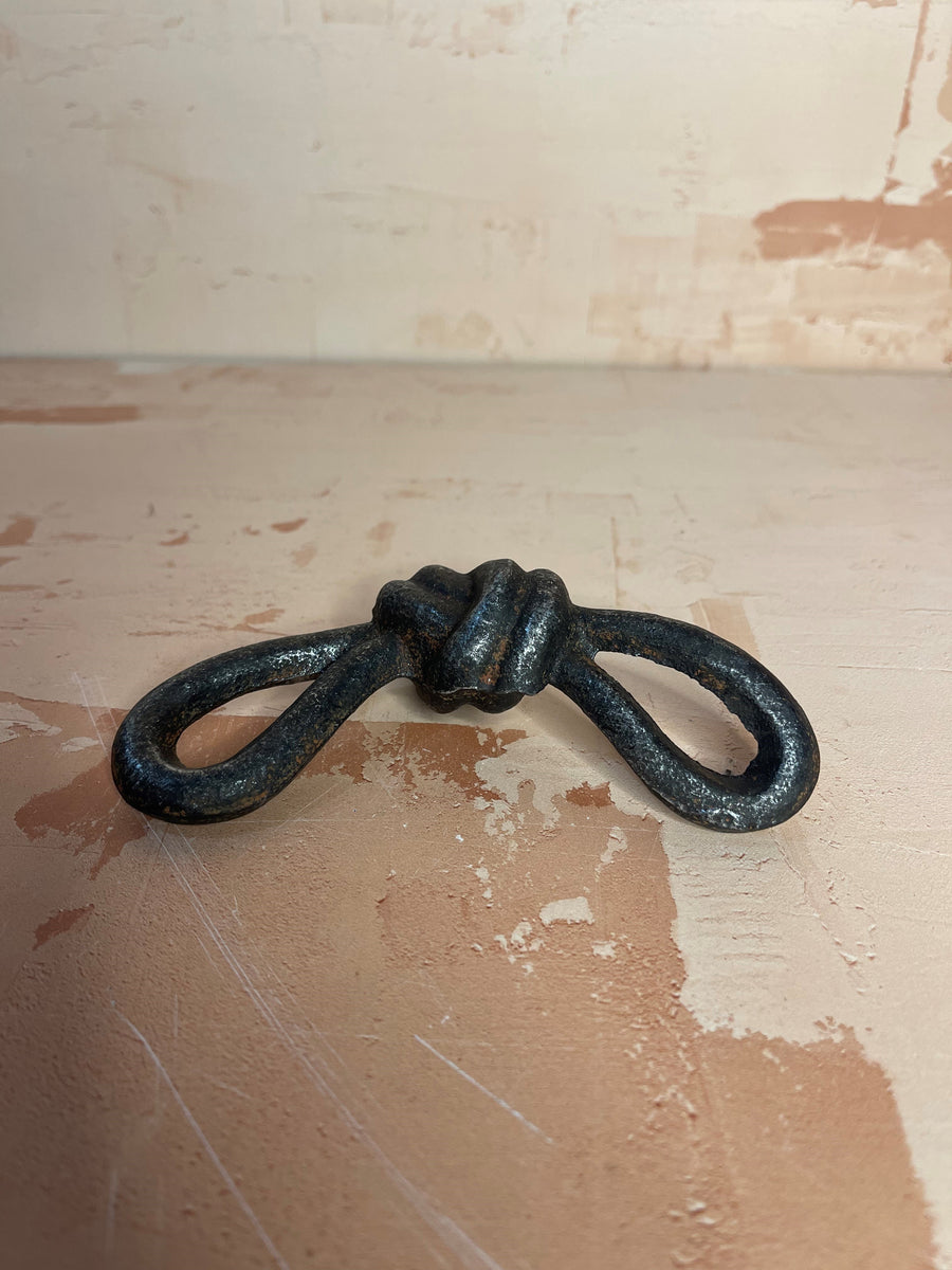 Roven Cast Iron Knot