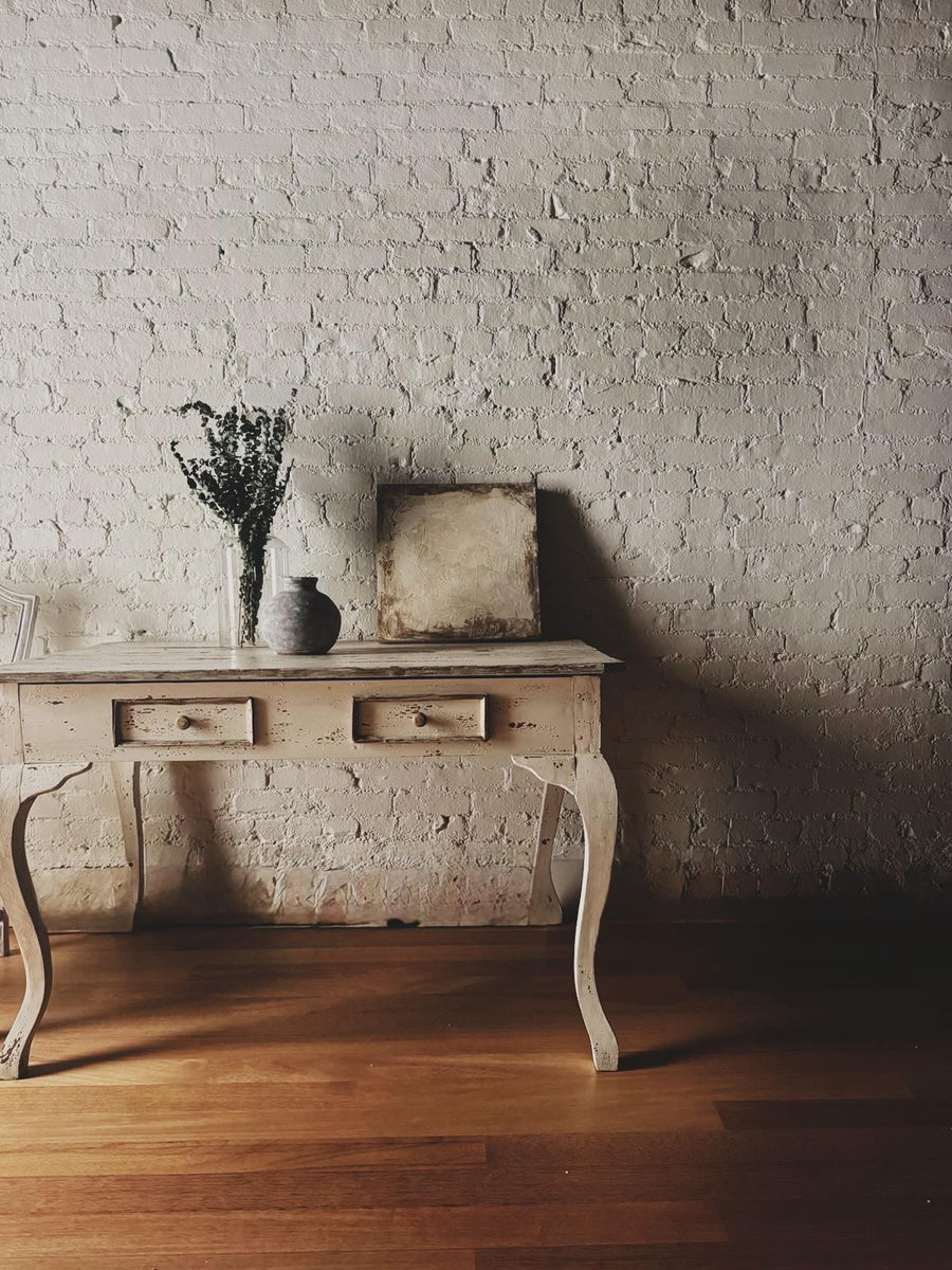 The Camille Table