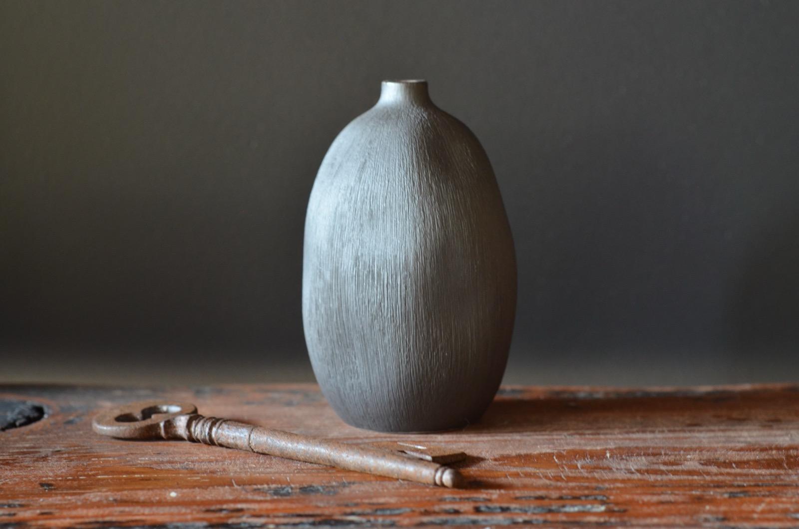 Gugu Porcelain Oval Vase