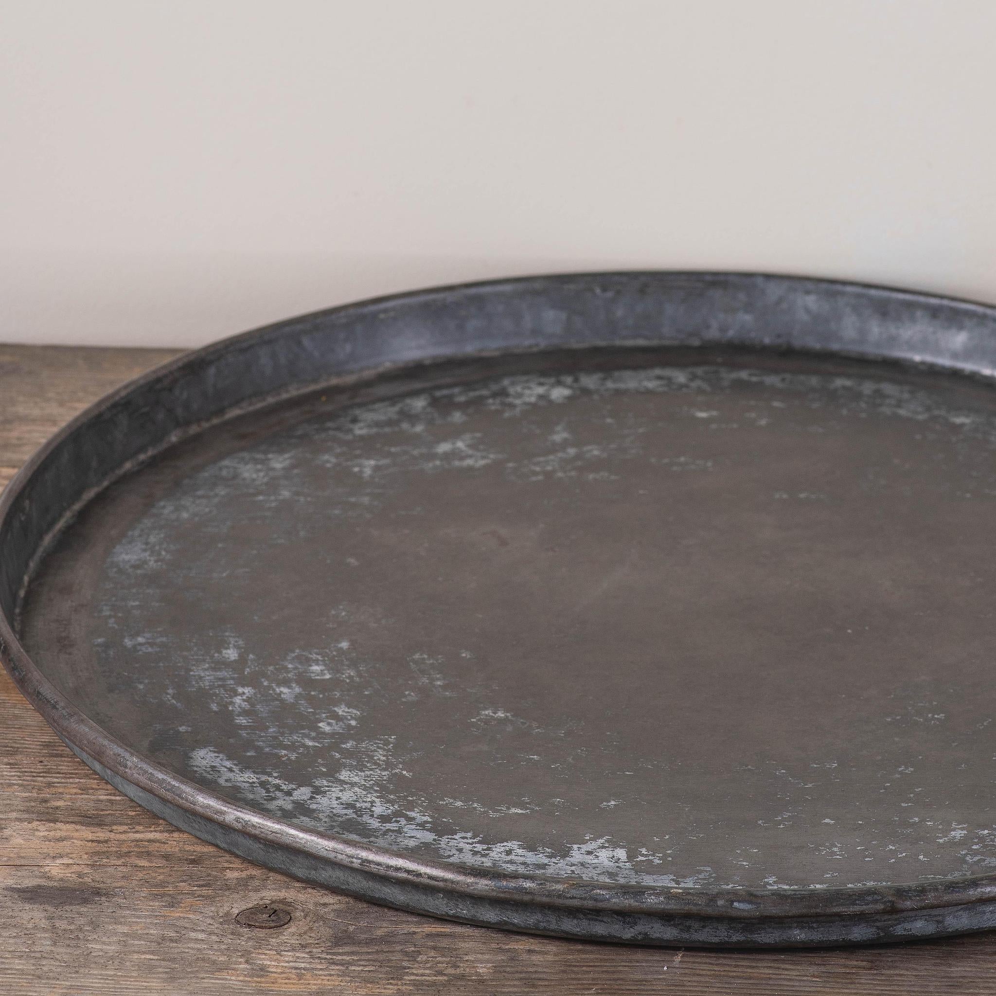 Iron Parat Tray