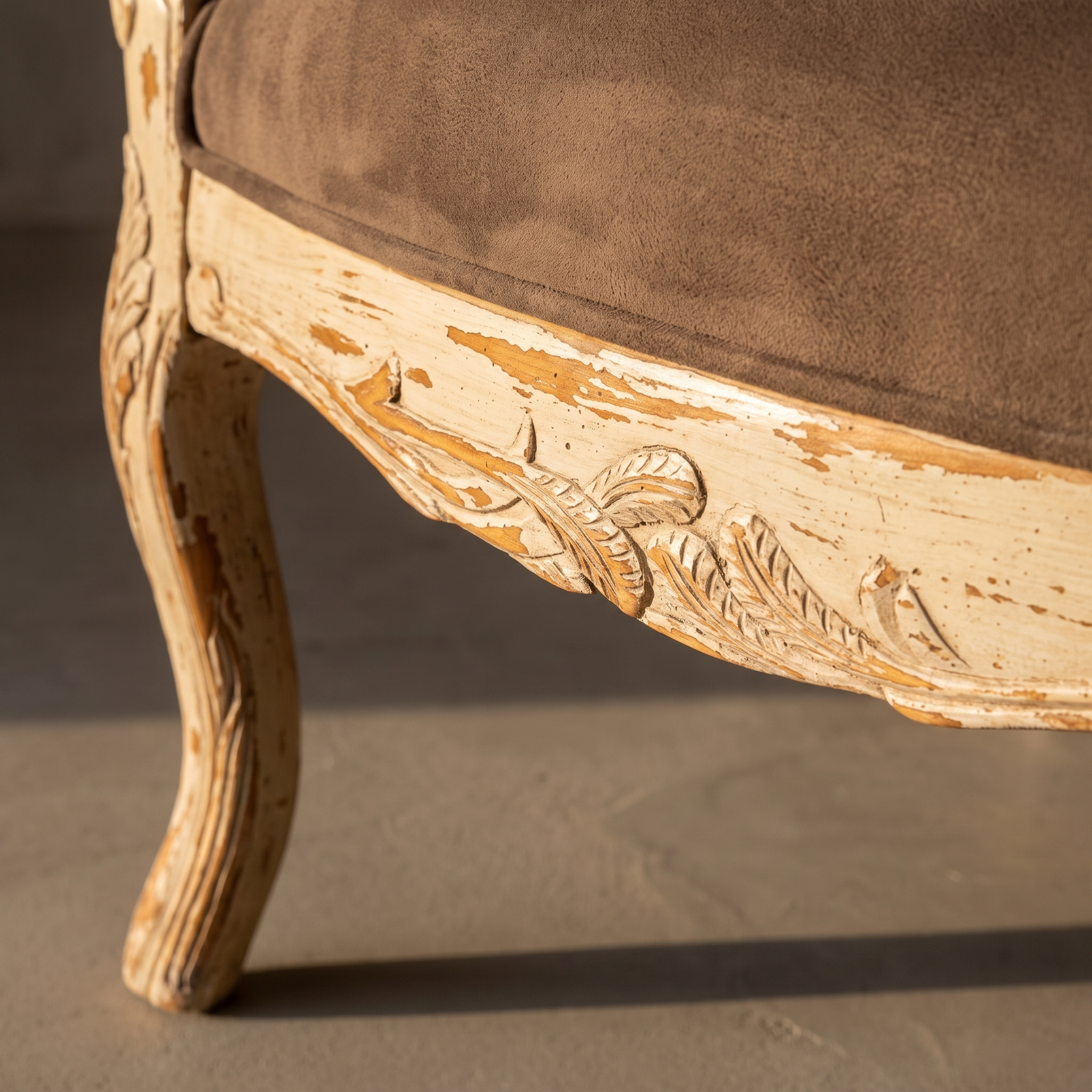 Detail of wheat sheaf carving on apron and leg