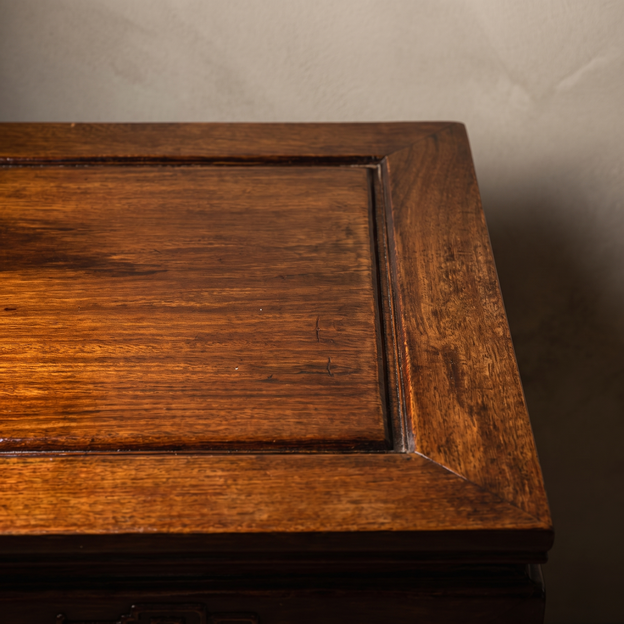 Macro detail of the tabletop wood grain, alternate corner angle