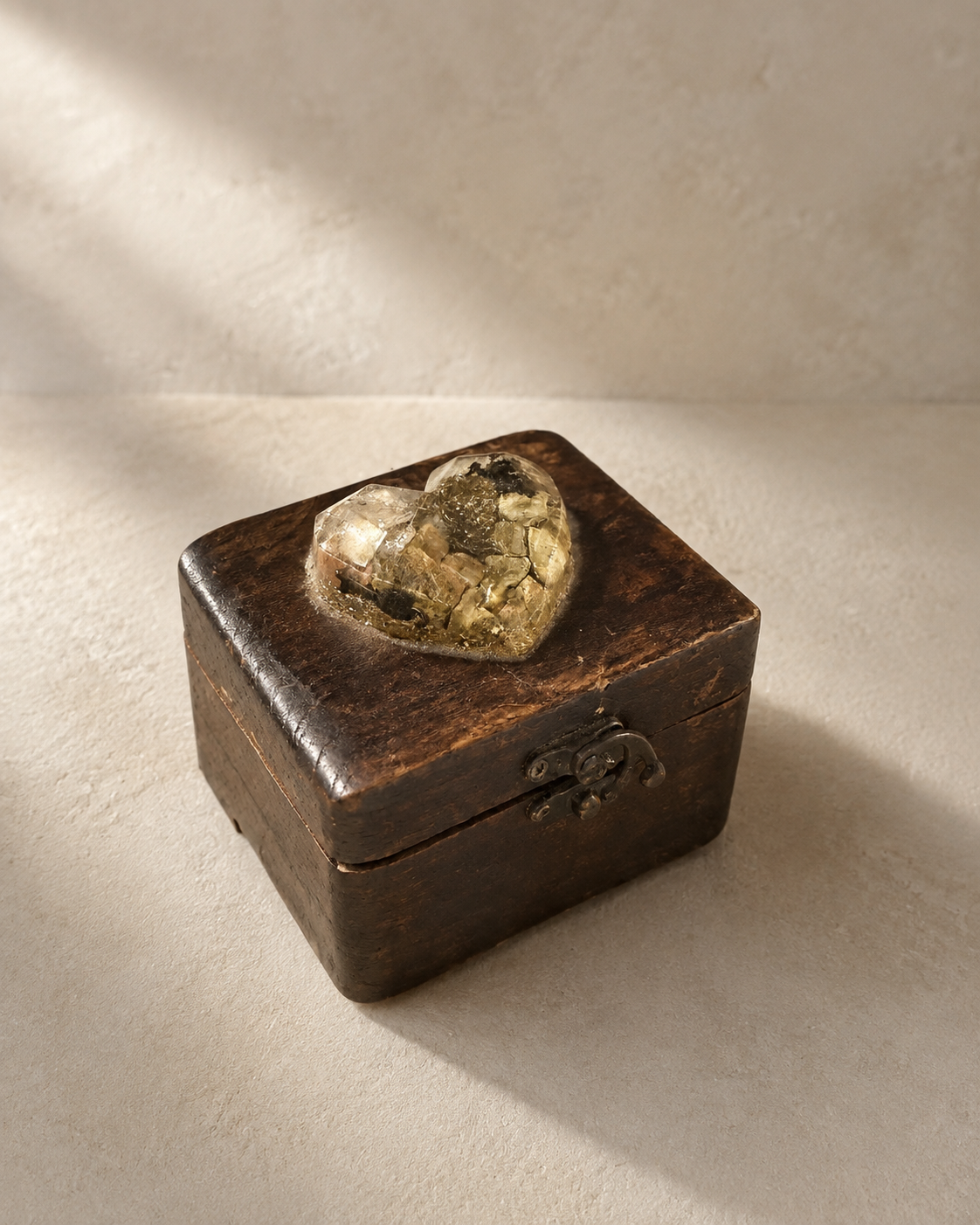 Prayer Box with Jewel